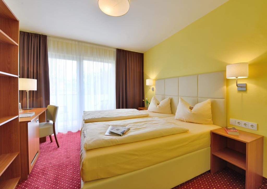 Burghotel Stammhaus Нюрнберг Екстериор снимка